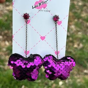 NWT Betsey Johnson Purple Sequin Heart Hematite Linear Drop Earrings
